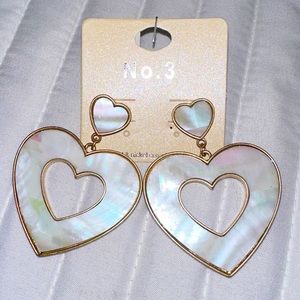 Heart valentines mother of pearl earrings. New